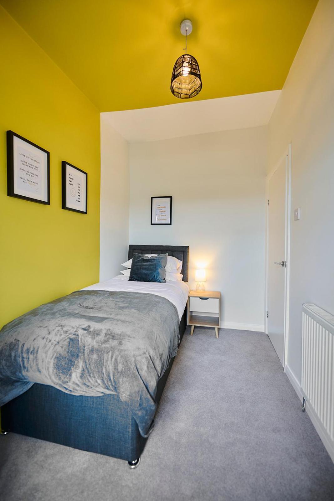 Lomax Street Apartment Great Harwood Exterior photo